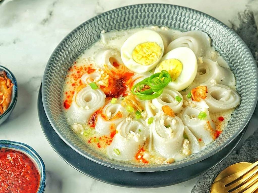 Burgo Khas Palembang: Kuliner Berkuah Santan yang Lebih Lezat