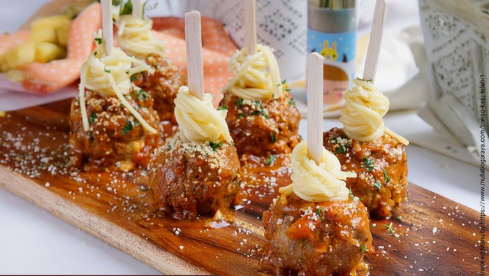 Bakso Keju Leleh Ala Suri Bakso.