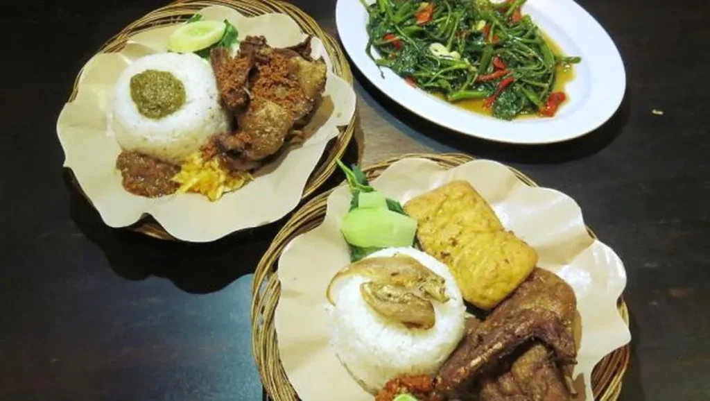 Sensasi Kuliner Gongso Bebek Rempah di Bebek Manel
